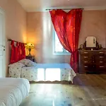 Domaine Du Mas Bazan Pensión 3*