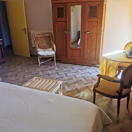 Gæstehus Domaine Du Mas Bazan 3*