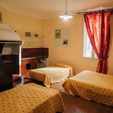 Domaine Du Mas Bazan Pensión 3*