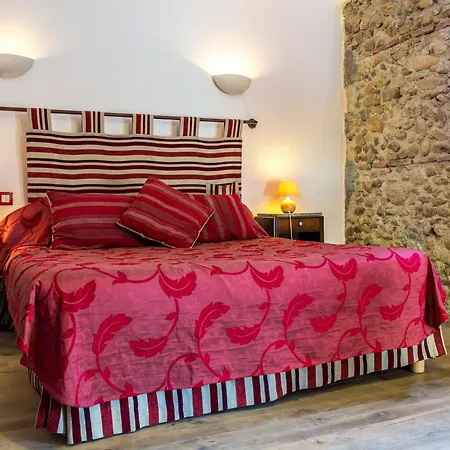 Domaine Du Mas Bazan Guest house