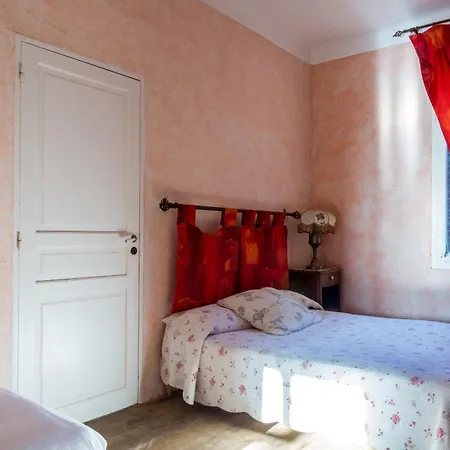 Gæstehus Domaine Du Mas Bazan 3*