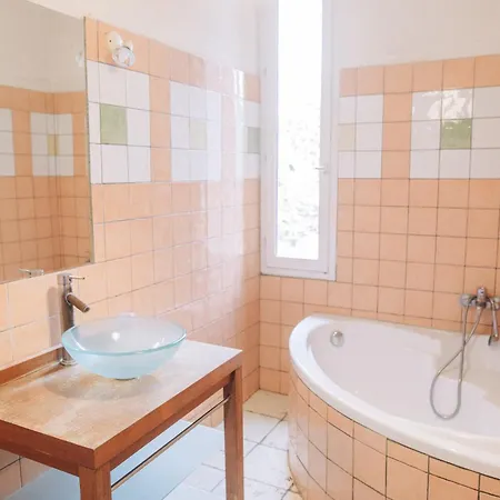 Domaine Du Mas Bazan 3*