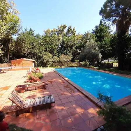 Gæstehus Domaine Du Mas Bazan 3*