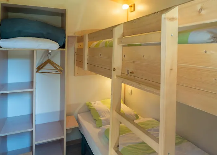 Pensionat Domaine Du Mas Bazan 3*