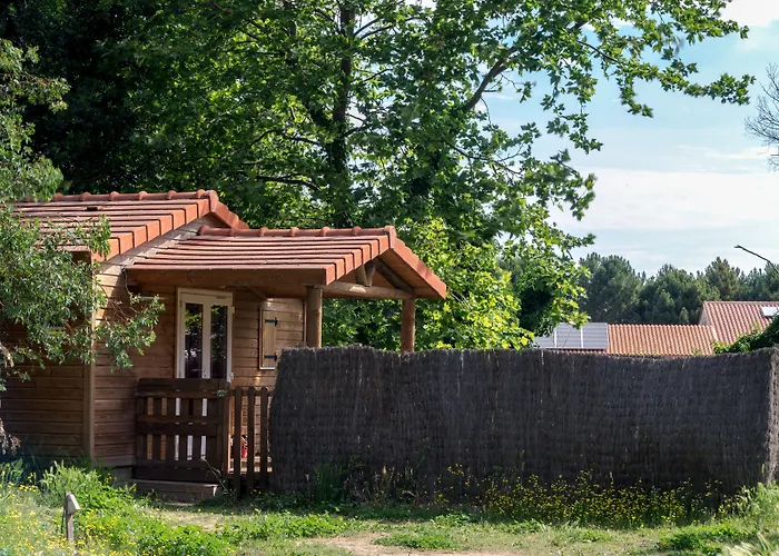 Pensionat Domaine Du Mas Bazan 3*